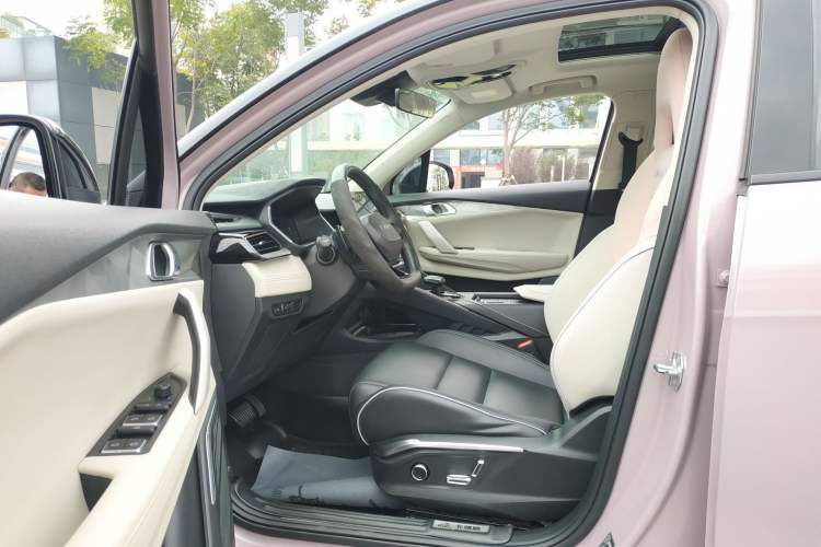 Used Lynk & Co 06 2023 Remix 1.5T Shero Interior 3