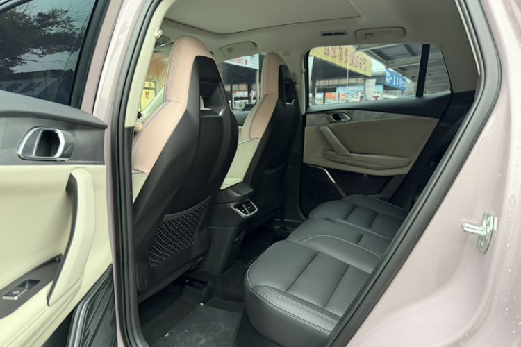Used Lynk & Co 06 2023 Remix 1.5T Shero Interior 3