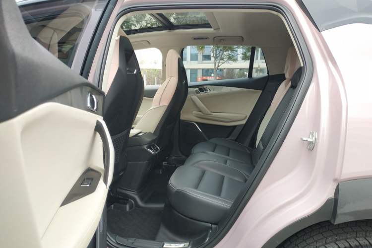 Used Lynk & Co 06 2023 Remix 1.5T Shero Interior 4
