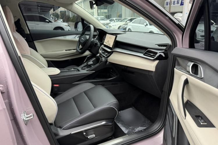Used Lynk & Co 06 2023 Remix 1.5T Shero Interior 4