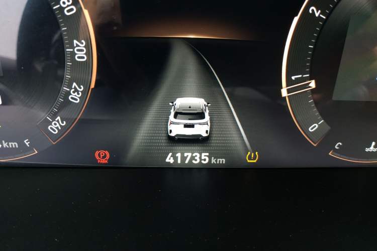Used Lynk & Co 06 2023 Remix 1.5T Shero Odometer Close Up