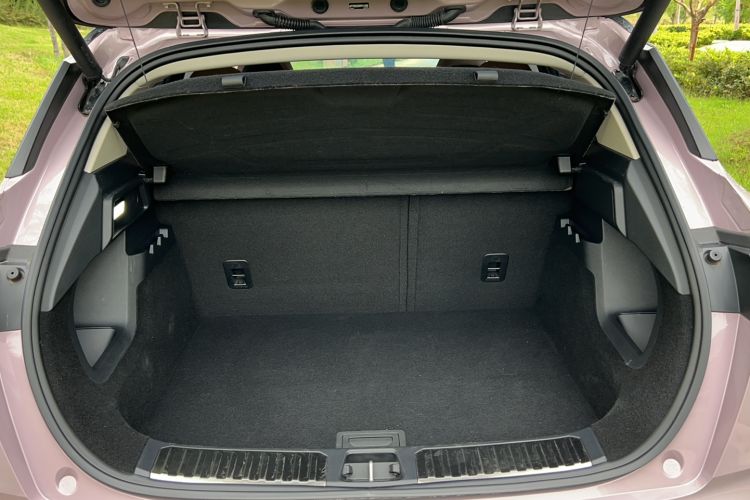 Used Lynk & Co 06 2023 Remix 1.5T Shero Trunk