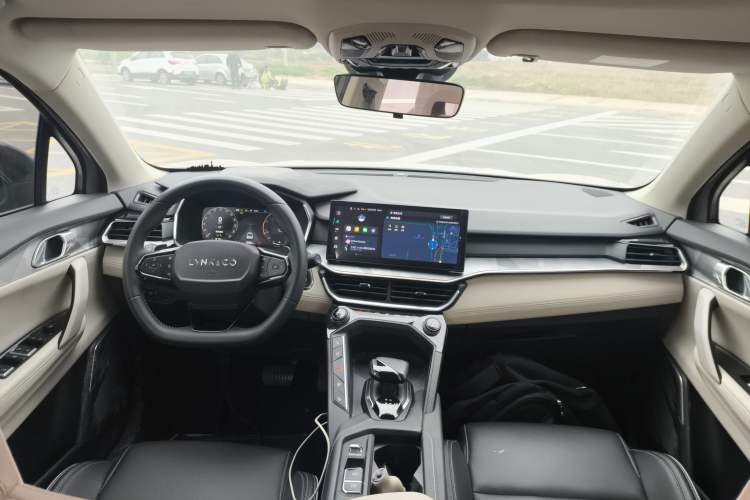Used Lynk & Co 06 2023 Remix 1.5T Shero Center Console