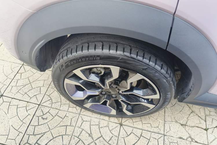 Used Lynk & Co 06 2023 Remix 1.5T Shero Exterior 8