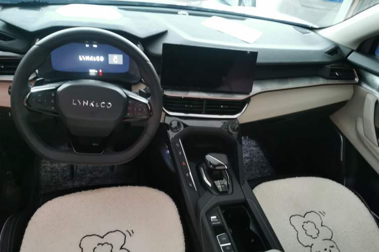 Used Lynk & Co 06 2023 Remix 1.5T Shero Interior 3