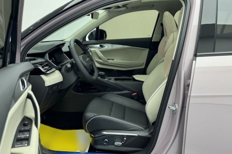 Used Lynk & Co 06 2023 Remix 1.5T Shero Interior 3