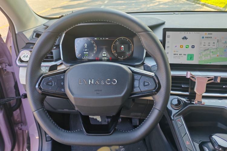 Used Lynk & Co 06 2023 Remix 1.5T Shero Interior 6