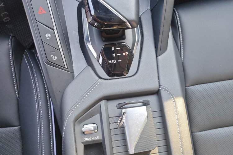 Used Lynk & Co 06 2023 Remix 1.5T Shero Interior 8