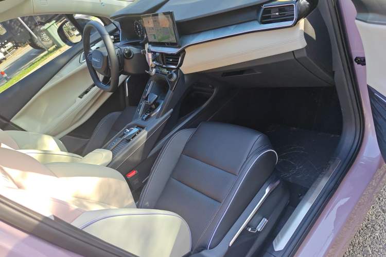 Used Lynk & Co 06 2023 Remix 1.5T Shero Interior 9
