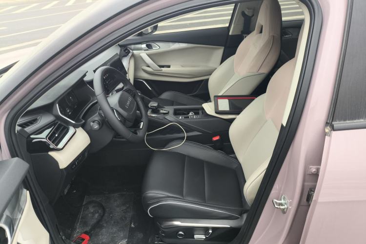 Used Lynk & Co 06 2023 Remix 1.5T Shero Left Front Seat