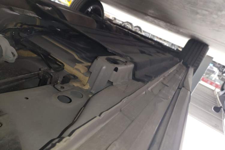 Used Lynk & Co 06 2023 Remix 1.5T Shero Left Side Sill