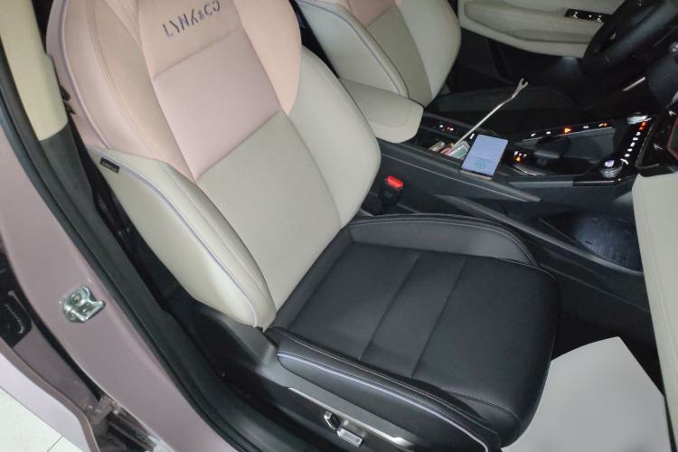 Used Lynk & Co 06 2023 Remix 1.5T Shero Right Front Seat