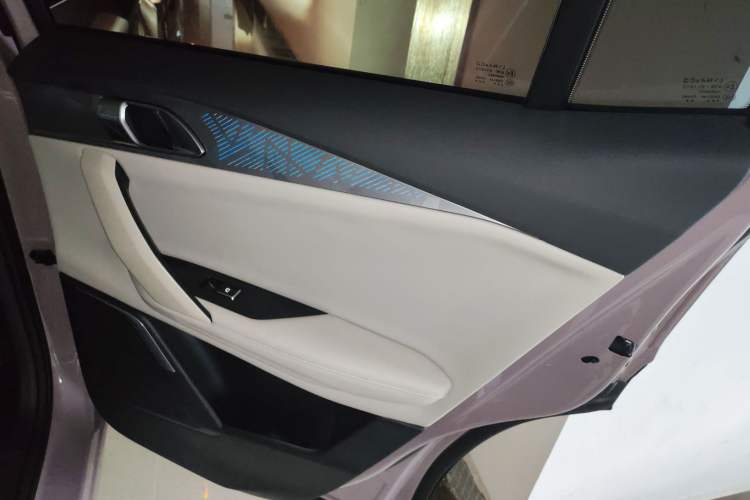 Used Lynk & Co 06 2023 Remix 1.5T Shero Right Rear Door Interior