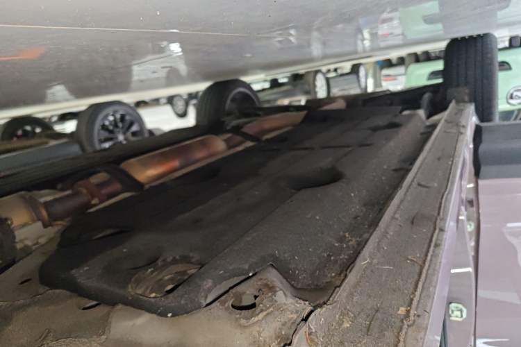 Used Lynk & Co 06 2023 Remix 1.5T Shero Right Side Sill