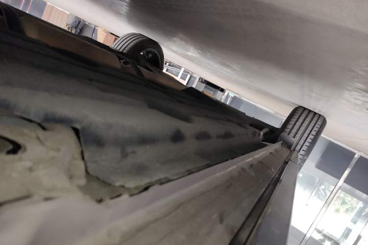 Used Lynk & Co 06 2023 Remix 1.5T Shero Right Side Sill