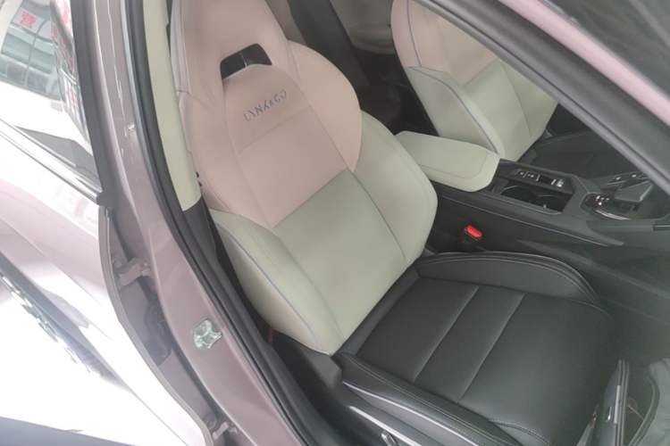 Used Lynk & Co 06 2023 Remix 1.5T Shero Right Front Seat