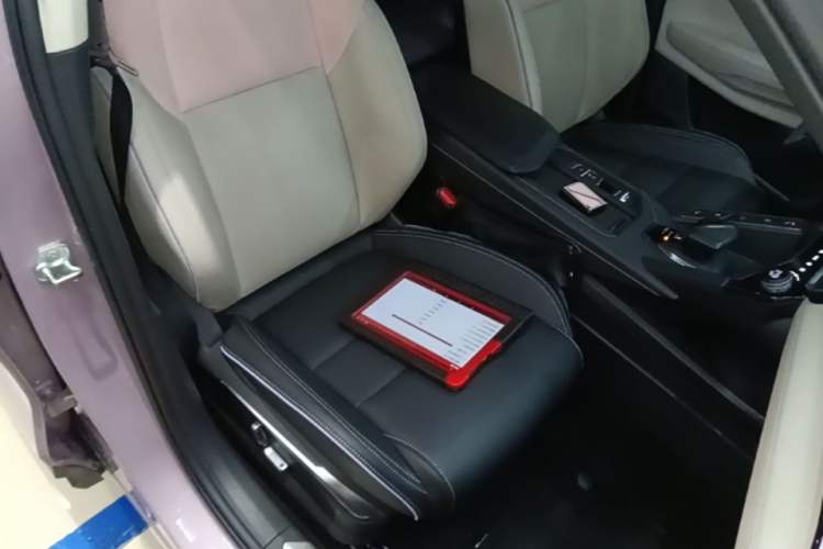 Used Lynk & Co 06 2023 Remix 1.5T Shero Right Front Seat