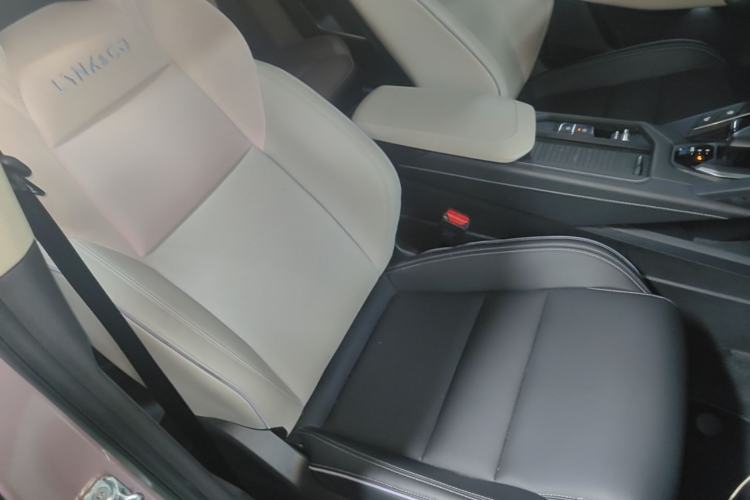 Used Lynk & Co 06 2023 Remix 1.5T Shero Right Front Seat