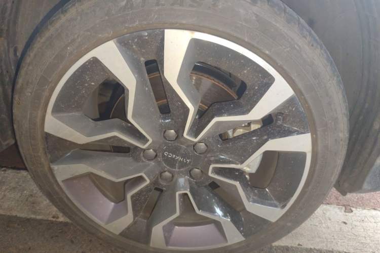 Used Lynk & Co 06 2023 Remix 1.5T Shero Right Front Wheel Hub