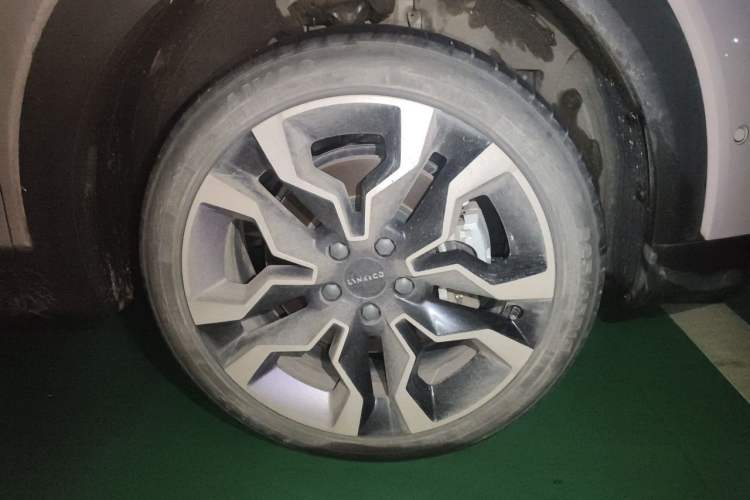 Used Lynk & Co 06 2023 Remix 1.5T Shero Right Front Wheel Hub