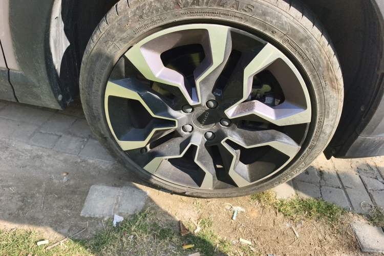 Used Lynk & Co 06 2023 Remix 1.5T Shero Right Front Wheel Hub