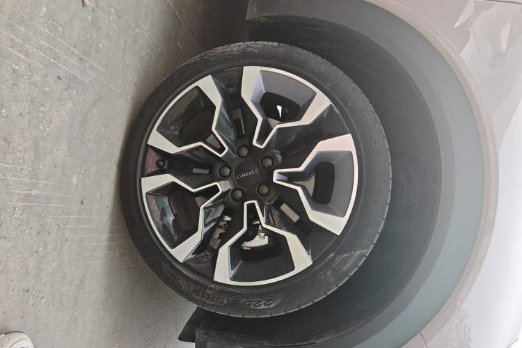 Used Lynk & Co 06 2023 Remix 1.5T Shero Right Front Wheel Hub