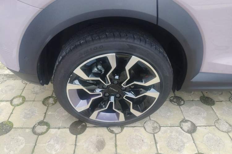 Used Lynk & Co 06 2023 Remix 1.5T Shero Right Rear Wheel Hub