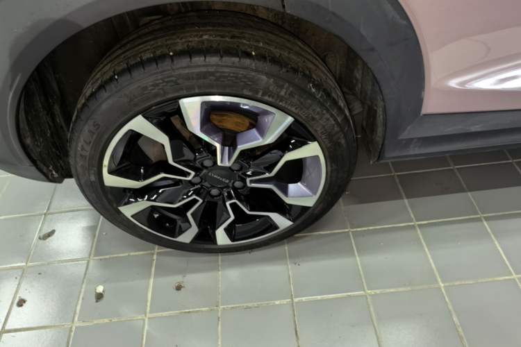 Used Lynk & Co 06 2023 Remix 1.5T Shero Right Rear Wheel Hub