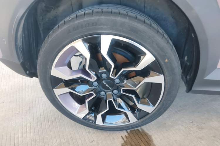Used Lynk & Co 06 2023 Remix 1.5T Shero Right Rear Wheel Hub