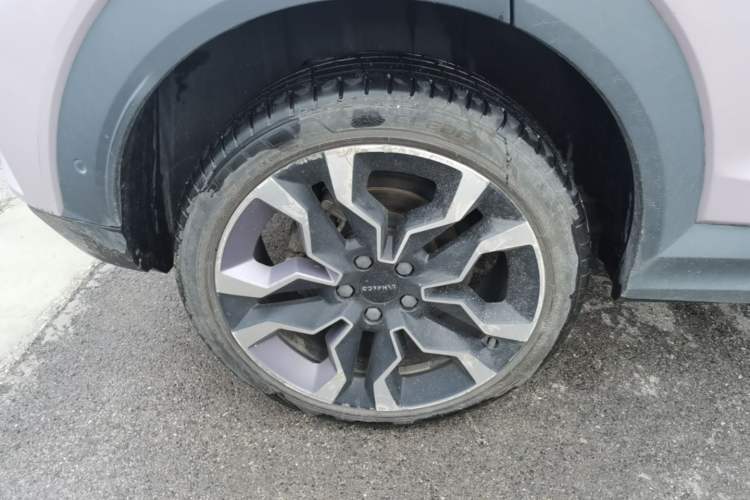 Used Lynk & Co 06 2023 Remix 1.5T Shero Right Rear Wheel Hub