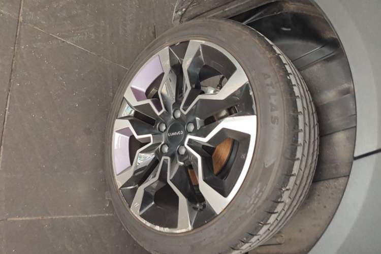 Used Lynk & Co 06 2023 Remix 1.5T Shero Right Rear Wheel Hub