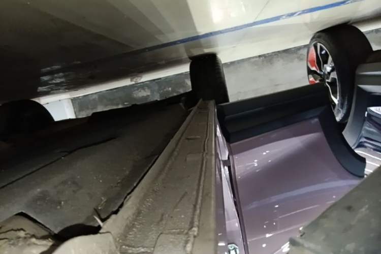 Used Lynk & Co 06 2023 Remix 1.5T Shero Right Side Sill