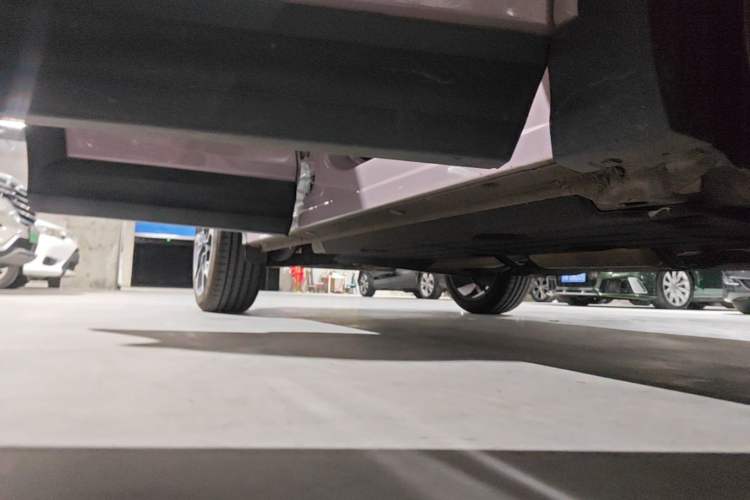 Used Lynk & Co 06 2023 Remix 1.5T Shero Right Side Sill
