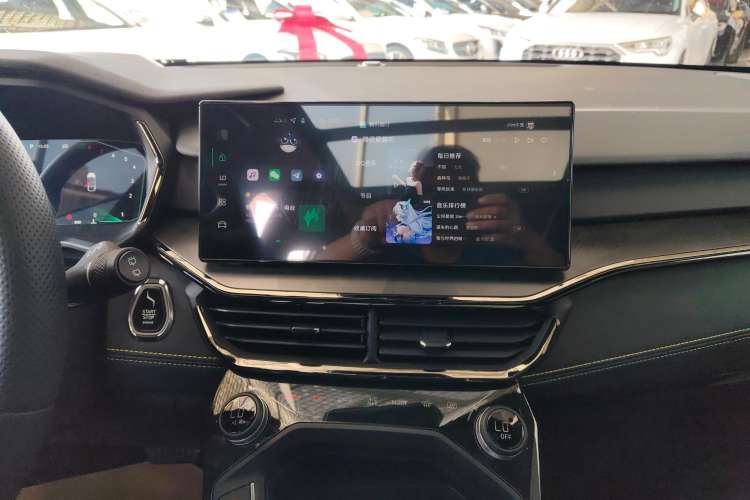 Used Lynk & Co 06 2023 Remix 1.5T Dynamic Halo Audio And AC Panel