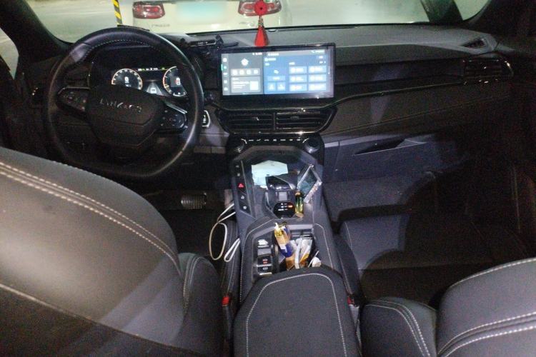 Used Lynk & Co 06 2023 Remix 1.5T JinPro Center Console