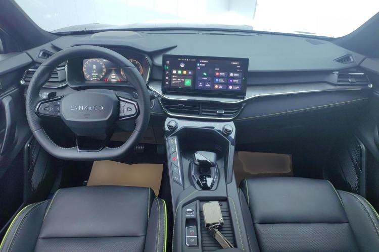 Used Lynk & Co 06 2023 Remix 1.5T Dynamic Halo Center Console