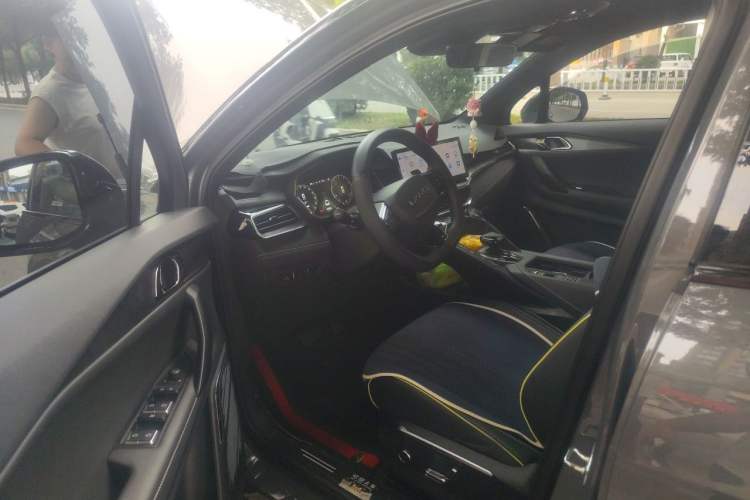 Used Lynk & Co 06 2023 Remix 1.5T Dynamic Halo Driver Seat