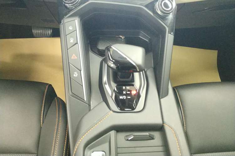 Used Lynk & Co 06 2023 Remix 1.5T Plus Model Gear Lever
