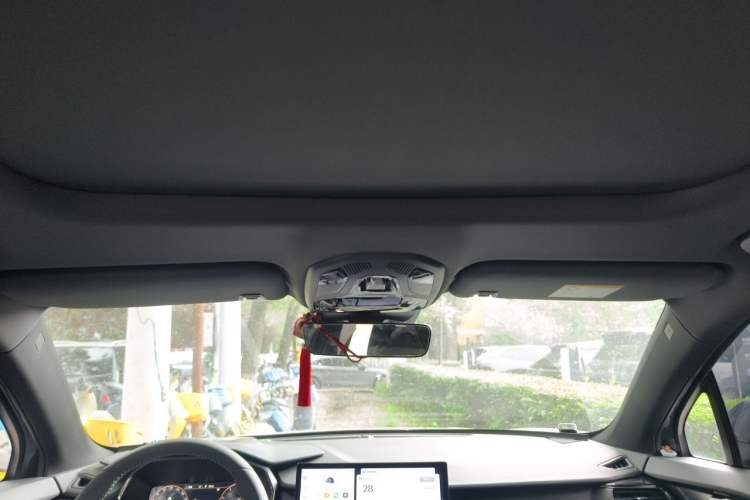 Used Lynk & Co 06 2023 Remix 1.5T Dynamic Halo Headliner