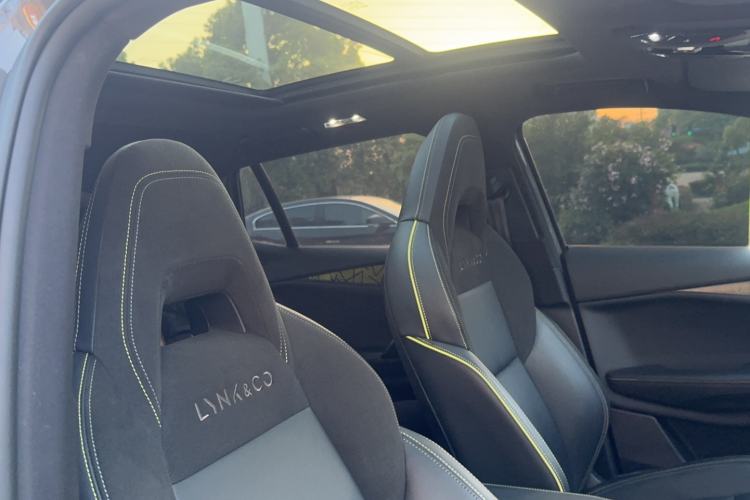 Used Lynk & Co 06 2023 Remix 1.5T Dynamic Halo Interior 4