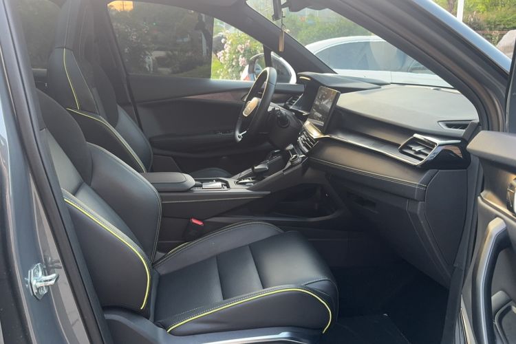 Used Lynk & Co 06 2023 Remix 1.5T Dynamic Halo Interior 5