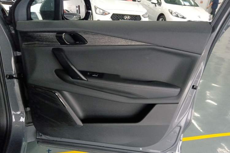 Used Lynk & Co 06 2023 Remix 1.5T JinPro Interior 7