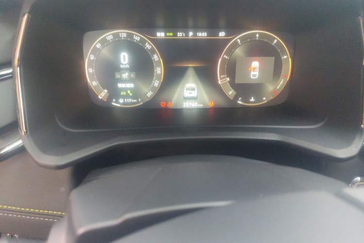 Used Lynk & Co 06 2023 Remix 1.5T Dynamic Halo Odometer Close Up