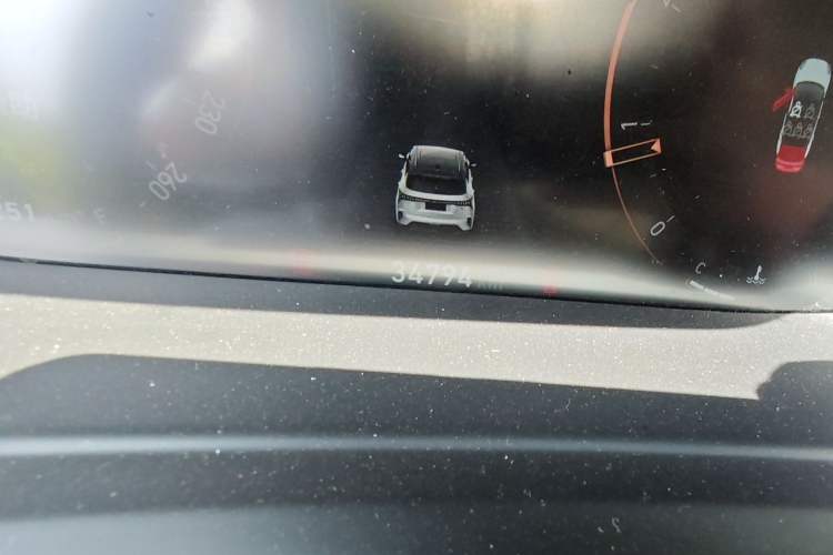 Used Lynk & Co 06 2023 Remix 1.5T YAO Halo Odometer Close Up