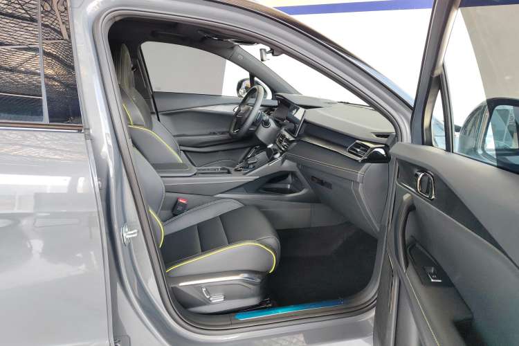 Used Lynk & Co 06 2023 Remix 1.5T Dynamic Halo Right Front Seat