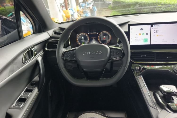 Used Lynk & Co 06 2023 Remix 1.5T Dynamic Halo Steering Wheel