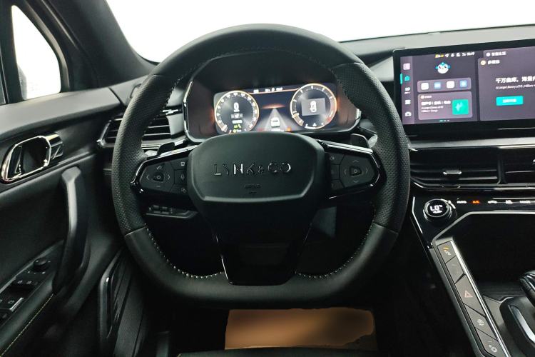 Used Lynk & Co 06 2023 Remix 1.5T Dynamic Halo Steering Wheel