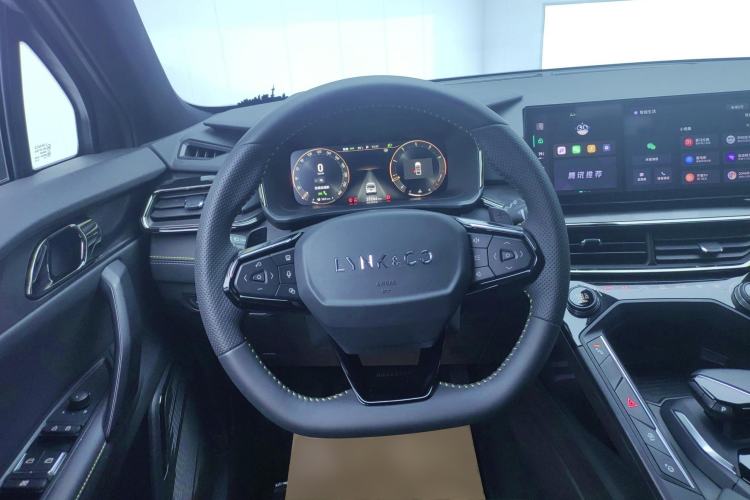 Used Lynk & Co 06 2023 Remix 1.5T Dynamic Halo Steering Wheel