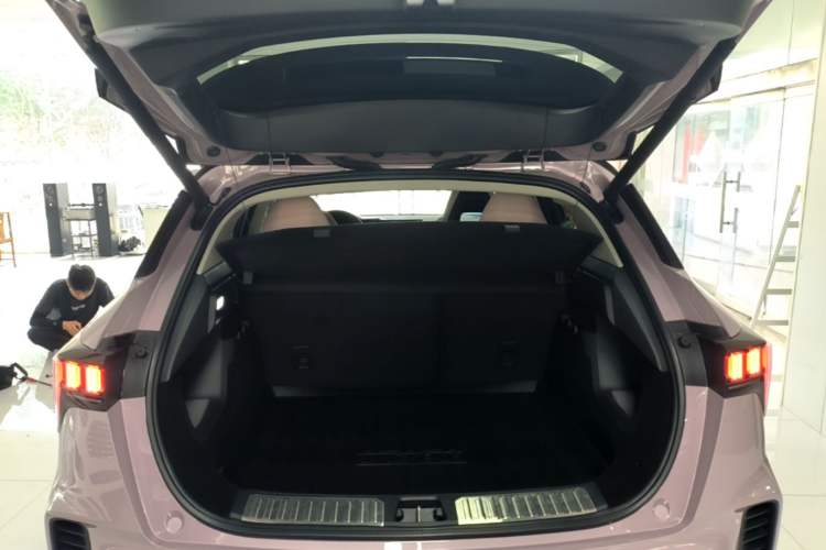 Used Lynk & Co 06 2023 Remix 1.5T Shero Trunk
