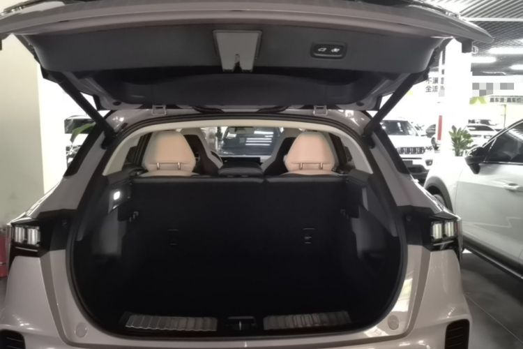 Used Lynk & Co 06 2023 Remix 1.5T Shero Trunk